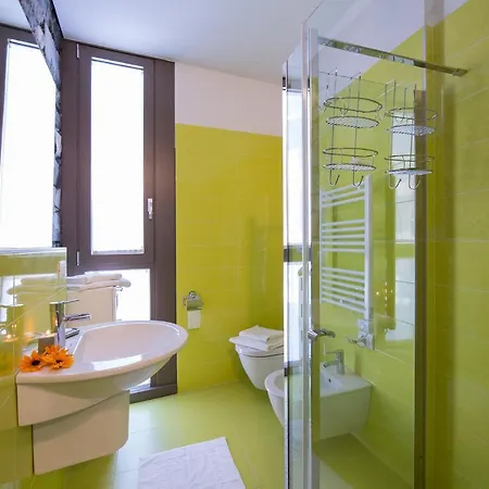 Molino Nuovo Sleeps 4 Pool Apartman San Siro