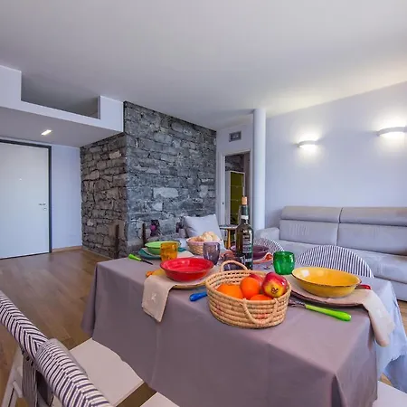 Molino Nuovo Sleeps 4 Pool San Siro (Lombardy)